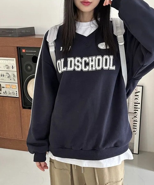 LYEON(リヨン)の「Vネックユニフォームスウェット(スウェット・レディース・グレー/ネイビー・FREE)」の8枚目の写真