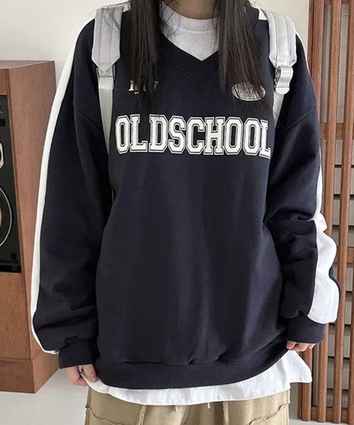LYEON(リヨン)の「Vネックユニフォームスウェット(スウェット・レディース・グレー/ネイビー・FREE)」の6枚目の写真