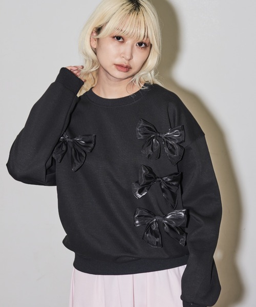 MERLOT(メルロー)の「ビッグリボンスウェット(スウェット・レディース・ホワイト/ブラック・FREE)」の2枚目の写真