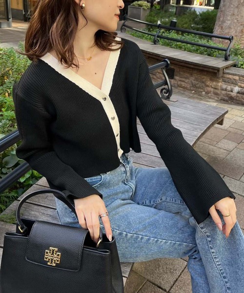 one after another NICE CLAUP(ワンアフターアナザーナイスクラップ)の「ハートボタンベルスリーブカーディガン(カーディガン/ボレロ・レディース・ホワイト×ブラック/ブラック/サックスブルー/ピンク/オフホワイト/杢グレー・FREE)」の17枚目の写真