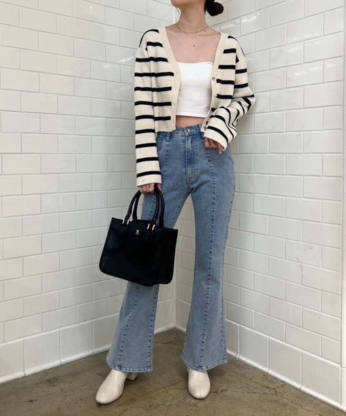 one after another NICE CLAUP(ワンアフターアナザーナイスクラップ)の「ハートボタンベルスリーブカーディガン(カーディガン/ボレロ・レディース・ホワイト×ブラック/ブラック/サックスブルー/ピンク/オフホワイト/杢グレー・FREE)」の12枚目の写真