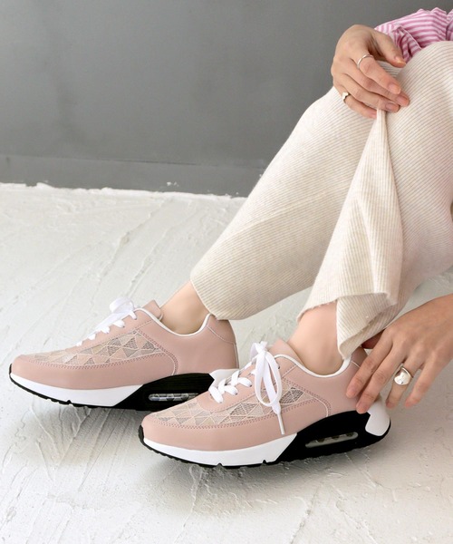 grandfleur（グランドフルール）の「軽量厚底 レース柄 エアーソール スニーカー（スニーカー・レディース・ホワイト/ピンク/ブラック・23.0cm/23.5cm/24.0cm/24.5cm/22.5cm/25.0cm）」の3枚目の写真