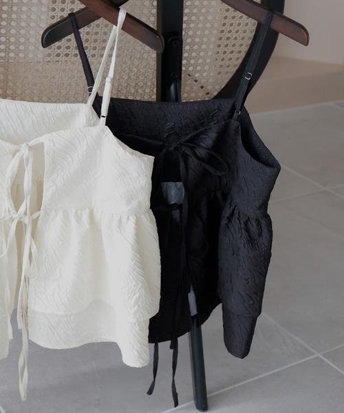 hellam（へラム）の「2WAYふくれジャガードキャミソール（キャミソール・レディース・アイボリー/ブラック・FREE）」の4枚目の写真