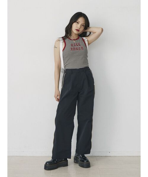 jouetie(ジュエティ)の「リンガーロゴタンクトップ(タンクトップ・レディース・オフホワイト/ブラック/ブルー/その他1・MEDIUM)」の11枚目の写真