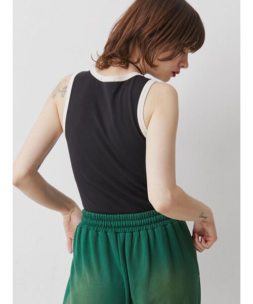 jouetie(ジュエティ)の「リンガーロゴタンクトップ(タンクトップ・レディース・オフホワイト/ブラック/ブルー/その他1・MEDIUM)」の14枚目の写真