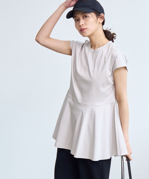 coen(コーエン)の「【RONEL】クリアスムースペプラムフレンチスリーブカットソー(Tシャツ/カットソー・レディース・オフホワイト/ライトグレー/ライトブルー/ブラック・M/S)」の4枚目の写真