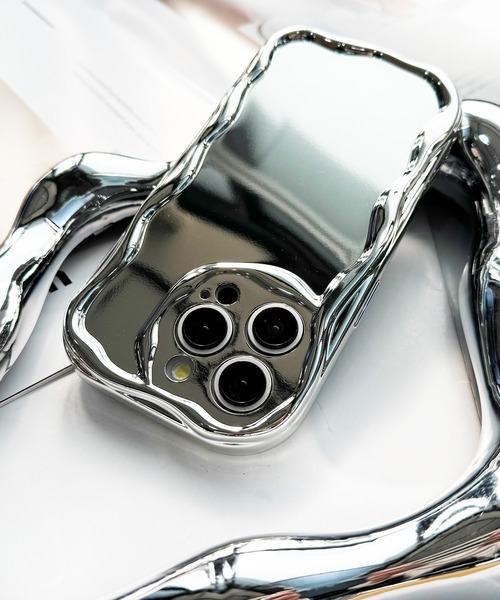 NOLITA LABORATORY（ノリータラボラトリー）の「【 NOLITA / ノリータ 】くねくね ソフトシリコン アイフォンケース アイフォンカバー iPhone 17 / 17pro / 17proMax / Air / 16 / 16pro / 16proMax / 16plus / 16e / 14 / 15 / 7 / 8 / SE2 / SE3 / 11 / 12 / 13（スマホケース/カバー・レディース・クリア/ホワイト/ブラック/クリアブラウン/シルバー/ピンク・iPhone 14/iPhone 14 Pro/iPhone 14 Pro Max/iPhone 15/iPhone 15 Pro/iPhone 15 Pro Max/iPhone 14 Plus/iPhone 15 Plus/iPhone 13/iPhone 13 Pro/iPhone 13 Pro Max/iPhone 11/iPhone 11 Pro/iPhone 12/iPhone 12 Pro/iPhone 12 Pro Max/iPhone 11 Pro Max/iPhone 7/8/SE(第2/第3世代)/iPhone 16/iPhone 16 Plus/iPhone 16 Pro/iPhone 16 Pro Max/iPhone 12 mini/iPhone 13 mini/iPhone 17/iPhone 17 Pro/iPhone 17 Pro Max/iPhone Air/iPhone 16e）」の13枚目の写真