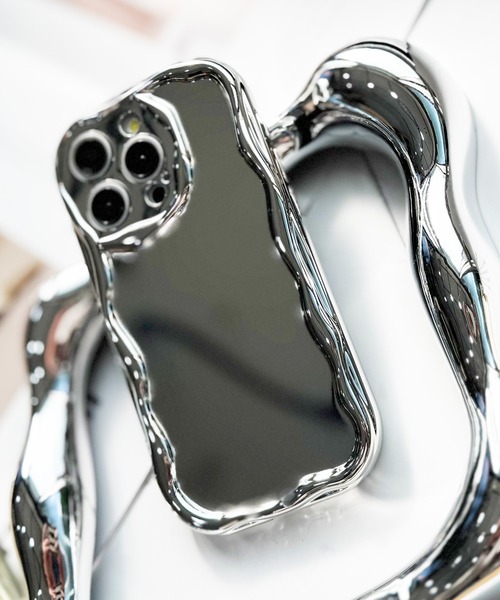 NOLITA LABORATORY（ノリータラボラトリー）の「【 NOLITA / ノリータ 】くねくね ソフトシリコン アイフォンケース アイフォンカバー iPhone 17 / 17pro / 17proMax / Air / 16 / 16pro / 16proMax / 16plus / 16e / 14 / 15 / 7 / 8 / SE2 / SE3 / 11 / 12 / 13（スマホケース/カバー・レディース・クリア/ホワイト/ブラック/クリアブラウン/シルバー/ピンク・iPhone 14/iPhone 14 Pro/iPhone 14 Pro Max/iPhone 15/iPhone 15 Pro/iPhone 15 Pro Max/iPhone 14 Plus/iPhone 15 Plus/iPhone 13/iPhone 13 Pro/iPhone 13 Pro Max/iPhone 11/iPhone 11 Pro/iPhone 12/iPhone 12 Pro/iPhone 12 Pro Max/iPhone 11 Pro Max/iPhone 7/8/SE(第2/第3世代)/iPhone 16/iPhone 16 Plus/iPhone 16 Pro/iPhone 16 Pro Max/iPhone 12 mini/iPhone 13 mini/iPhone 17/iPhone 17 Pro/iPhone 17 Pro Max/iPhone Air/iPhone 16e）」の17枚目の写真