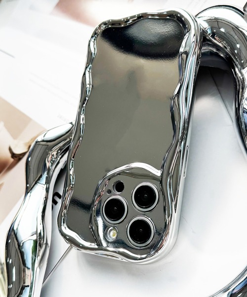 NOLITA LABORATORY（ノリータラボラトリー）の「【 NOLITA / ノリータ 】くねくね ソフトシリコン アイフォンケース アイフォンカバー iPhone 17 / 17pro / 17proMax / Air / 16 / 16pro / 16proMax / 16plus / 16e / 14 / 15 / 7 / 8 / SE2 / SE3 / 11 / 12 / 13（スマホケース/カバー・レディース・クリア/ホワイト/ブラック/クリアブラウン/シルバー/ピンク・iPhone 14/iPhone 14 Pro/iPhone 14 Pro Max/iPhone 15/iPhone 15 Pro/iPhone 15 Pro Max/iPhone 14 Plus/iPhone 15 Plus/iPhone 13/iPhone 13 Pro/iPhone 13 Pro Max/iPhone 11/iPhone 11 Pro/iPhone 12/iPhone 12 Pro/iPhone 12 Pro Max/iPhone 11 Pro Max/iPhone 7/8/SE(第2/第3世代)/iPhone 16/iPhone 16 Plus/iPhone 16 Pro/iPhone 16 Pro Max/iPhone 12 mini/iPhone 13 mini/iPhone 17/iPhone 17 Pro/iPhone 17 Pro Max/iPhone Air/iPhone 16e）」の18枚目の写真