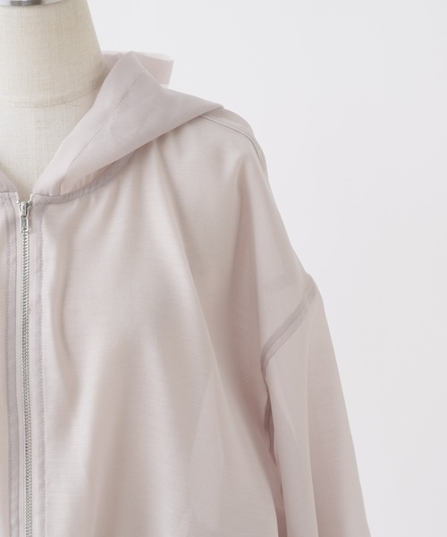 one after another NICE CLAUP（ワンアフターアナザーナイスクラップ）の「シアーボリュームマウンテンパーカー（マウンテンパーカー・レディース・オフホワイト/グレイッシュベージュ/グレー・FREE）」の12枚目の写真