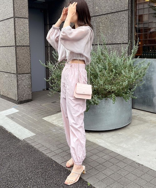 one after another NICE CLAUP（ワンアフターアナザーナイスクラップ）の「シアーボリュームマウンテンパーカー（マウンテンパーカー・レディース・オフホワイト/グレイッシュベージュ/グレー・FREE）」の8枚目の写真