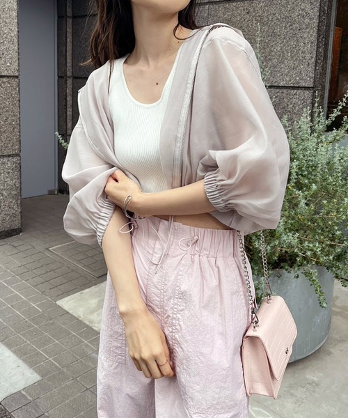 one after another NICE CLAUP（ワンアフターアナザーナイスクラップ）の「シアーボリュームマウンテンパーカー（マウンテンパーカー・レディース・オフホワイト/グレイッシュベージュ/グレー・FREE）」の4枚目の写真