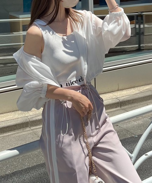 one after another NICE CLAUP（ワンアフターアナザーナイスクラップ）の「シアーボリュームマウンテンパーカー（マウンテンパーカー・レディース・オフホワイト/グレイッシュベージュ/グレー・FREE）」の6枚目の写真