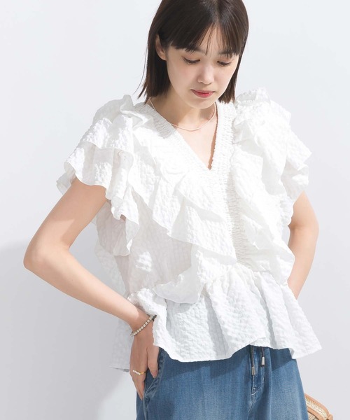 PICCIN(ピッチン)の「【WEB限定】シアサッカーラッフルブラウス(シャツ/ブラウス・レディース・オフホワイト/ピンク/ブラック・L/M)」の1枚目の写真