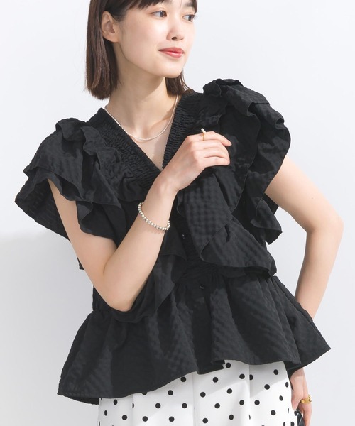 PICCIN(ピッチン)の「【WEB限定】シアサッカーラッフルブラウス(シャツ/ブラウス・レディース・オフホワイト/ピンク/ブラック・L/M)」の2枚目の写真