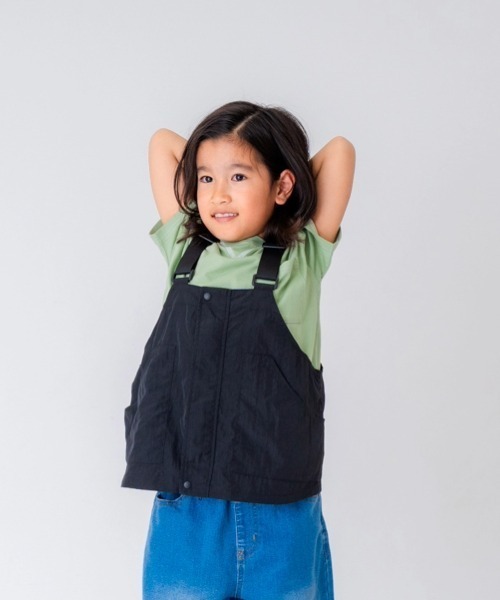 and D. petit main（アンドディープティマイン）の「ハンターベスト（ダウンベスト・キッズ・ブラック/カーキ・M(110-120cm)/L(120-130cm)）」の2枚目の写真