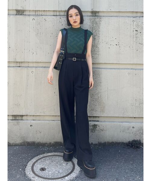 MURUA（ムルーア）の「【セット販売】ニットタンク&サスペンダーパンツセット（セットアップ・レディース・グリーン/グレー/ネイビー/ブラック・1/2）」の5枚目の写真