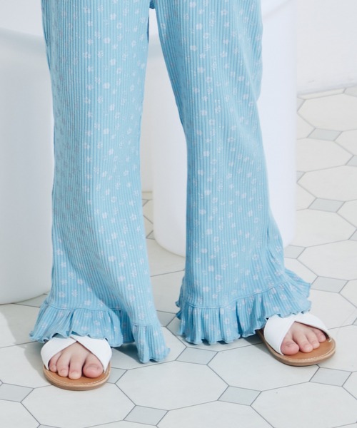 pairmanon(ペアマノン)の「裾フレア リブ ワイドパンツ(スウェットパンツ・キッズ・グリーン系その他/アイボリー/ライトベージュ/ブラック/ライトブルー・120/90/100/140/110/130/150)」の6枚目の写真