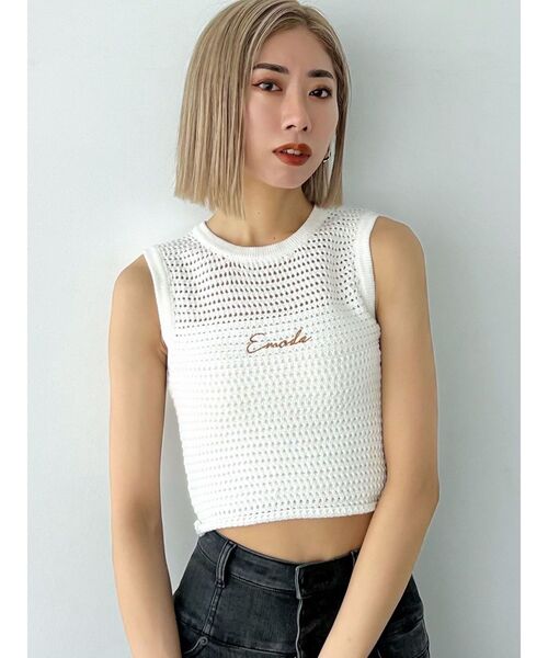 EMODA（エモダ）の「エンブロイダリーコンパクトトップ（タンクトップ・レディース・グリーン/ホワイト/ブラック・FREE）」の2枚目の写真
