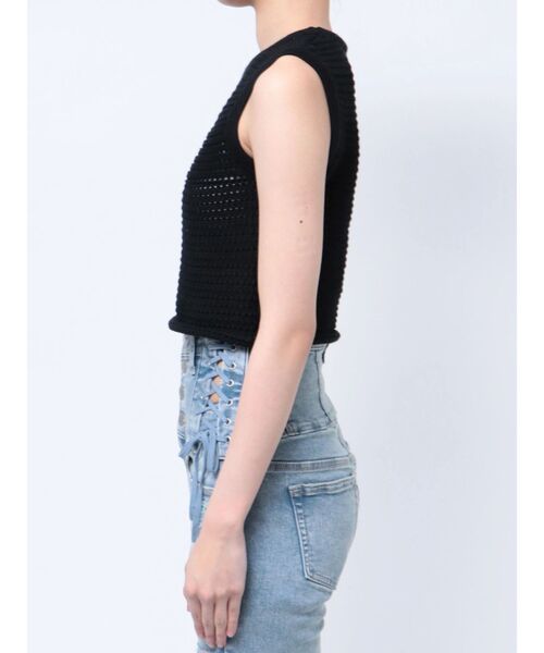 EMODA（エモダ）の「エンブロイダリーコンパクトトップ（タンクトップ・レディース・グリーン/ホワイト/ブラック・FREE）」の18枚目の写真