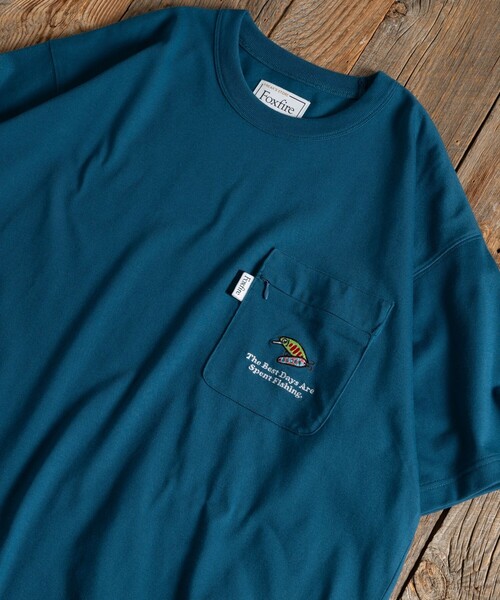Foxfire（フォックスファイヤー）の「Foxfire/フォックスファイヤー 別注 Foxfire 刺繍ロゴ クルーネック ポケットTシャツ/リラックスフィット/7.6オンス（Tシャツ/カットソー・メンズ・チャコールグレー/ホワイト/ブルー/マスタード/グレー・MEDIUM/LARGE）」の20枚目の写真