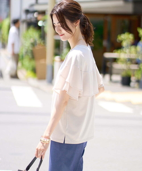 a.v.v（アーヴェヴェ）の「【接触冷感/UVカット】シフォンケープカットソー（Tシャツ/カットソー・レディース・ブラウン/ブラック/ミント/オレンジ/ライトグレー/ダークインディゴブルー・40/34/36/42/38）」の3枚目の写真