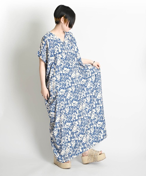 フラワー総柄 半袖 マキシワンピース（ワンピース）｜ABBEY MARKET（アビーマーケット）