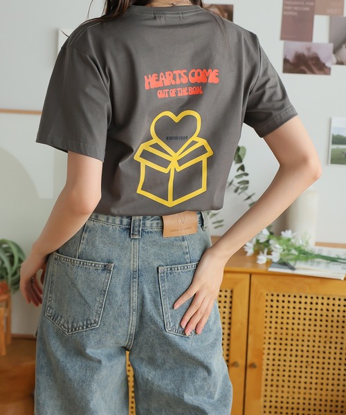 Girly Doll(ガーリードール)の「オリジナルプリントレトロTシャツ(Tシャツ/カットソー・レディース・ピンク/ベージュ/ダークグレー・F)」の6枚目の写真