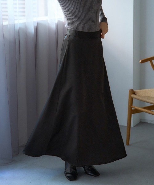 TRIANGLE PALETTE（トライアングルパレット）の「サテンマーメイドフレアスカート（スカート・レディース・グレー/ブラック/グレイッシュベージュ・FREE）」の14枚目の写真
