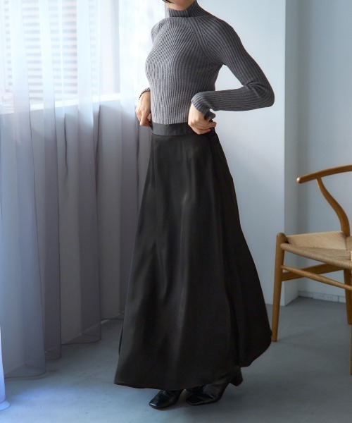 TRIANGLE PALETTE（トライアングルパレット）の「サテンマーメイドフレアスカート（スカート・レディース・グレー/ブラック/グレイッシュベージュ・FREE）」の8枚目の写真
