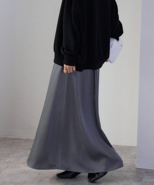 TRIANGLE PALETTE（トライアングルパレット）の「サテンマーメイドフレアスカート（スカート・レディース・グレー/ブラック/グレイッシュベージュ・FREE）」の20枚目の写真