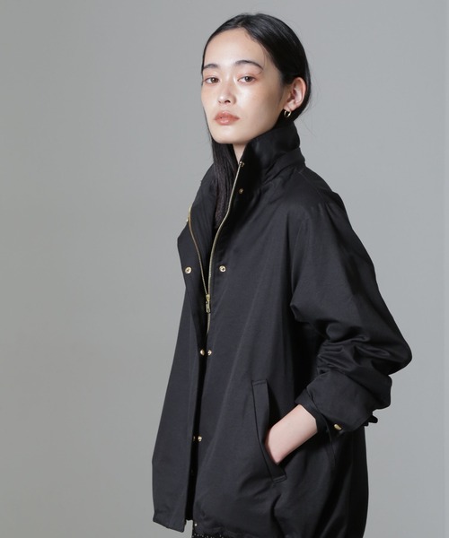 NANO universe(ナノユニバース)の「撥水加工フード取り外し2wayスタンドカラーブルゾン(ブルゾン・レディース・グリーン系その他4/ブラック/グレー系その他4・FREE)」の6枚目の写真