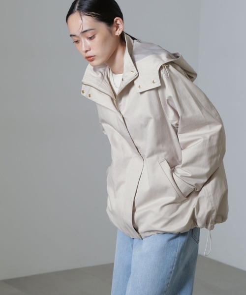 NANO universe(ナノユニバース)の「撥水加工フード取り外し2wayスタンドカラーブルゾン(ブルゾン・レディース・グリーン系その他4/ブラック/グレー系その他4・FREE)」の13枚目の写真