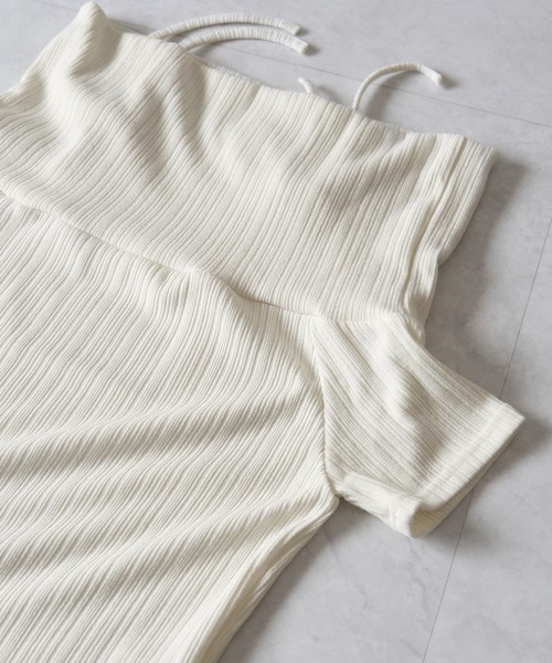 me+em select(ミームセレクト)の「【 2color 】ダブルリボンオフショルダーリブトップス / double ribbon off-shoulder rib tops(Tシャツ/カットソー・レディース・アイボリー/ブラック・FREE)」の14枚目の写真