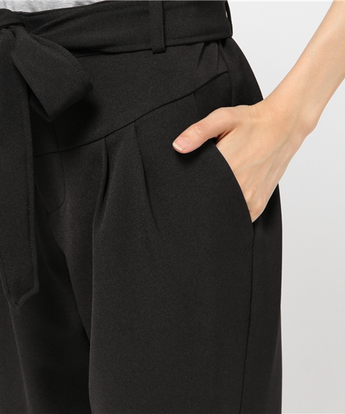 BLONDY ReLISH（ブロンディリリッシュ）の「リボン付きタックパンツ（チノパンツ・レディース・ベージュ/ブラック・MEDIUM/SMALL）」の8枚目の写真