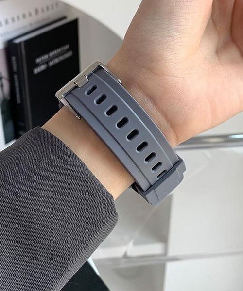 LUON(ルオン)の「LUON / Apple Watch Band / アップルウォッチ バンド 一体式ベルト(デジタル腕時計・レディース・オリーブ/ネイビー/グレー/ホワイト/ブラック・A/B)」の7枚目の写真