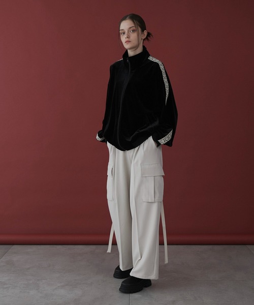 LUCY（ルーシー）の「LUCY/ベロアライントラックジャケット（ジャージ・メンズ・ブラック/ブラウン・MEDIUM/LARGE）」の8枚目の写真