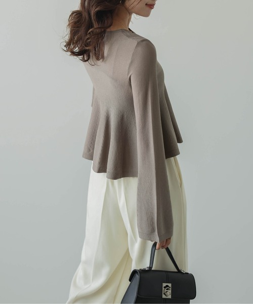 AMELY(エミリー)の「シアーフレアニット(ニット/セーター・レディース・モカ/グレー/ブルー/ホワイト/ブラック/イエロー/ピンク・M/L)」の17枚目の写真