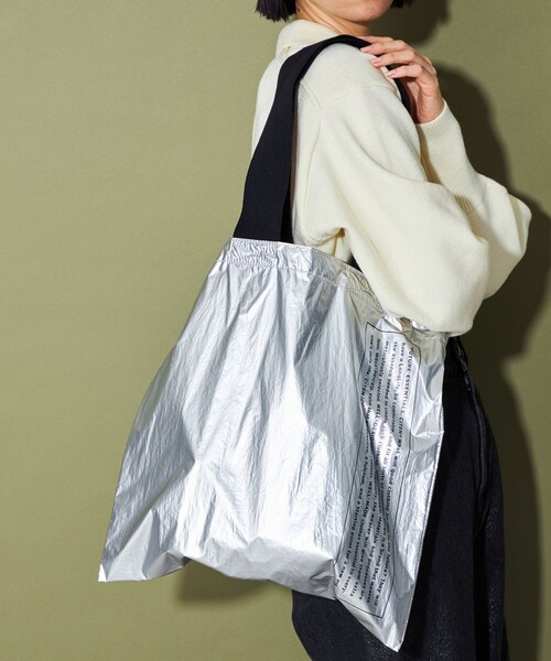 CITEN（シテン）の「＜CITEN＞ステートメントライトトート（トートバッグ・レディース・ブラック/シルバー/ホワイト/ロイヤルブルー・FREE）」の4枚目の写真