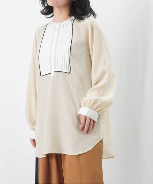 LUCA/LADY LUCK LUCA(ルカ/レディラックルカ)の「LC/LLL ピンタックバイカラー配色ブラウス(シャツ/ブラウス・レディース・パープル/ブラック/ライトベージュ・FREE)」の4枚目の写真