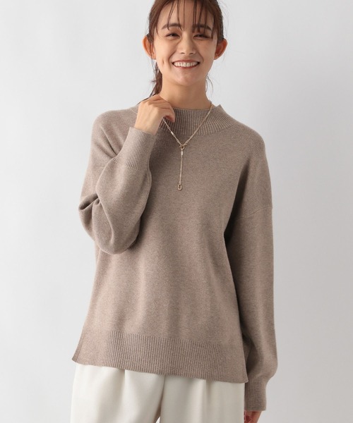 GLOBAL WORK（グローバルワーク）の「メルティスタンドスリットプルオーバー/115953（ニット/セーター・レディース・マスタード/モカ/ボルドー/杢グレー/グレイッシュブルー/グレイッシュベージュ/アイボリー/ブラック・SMALL/MEDIUM/LARGE）」の4枚目の写真