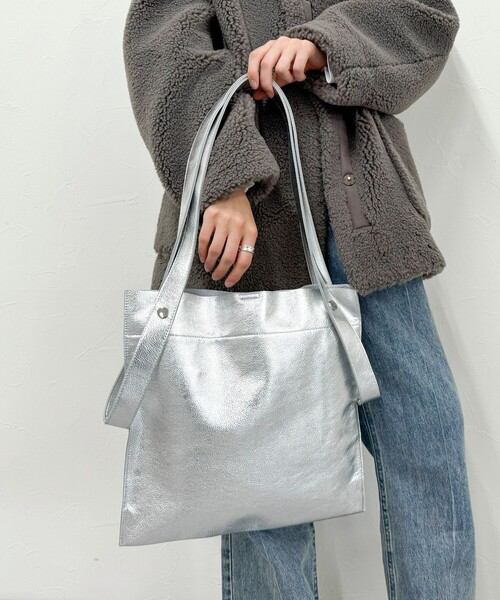 fredy emue（フレディエミュ）の「【BEAURE/ビュレ】2WAYレザートートバック（トートバッグ・レディース・ブラック/シルバー/アイボリー・FREE）」の6枚目の写真