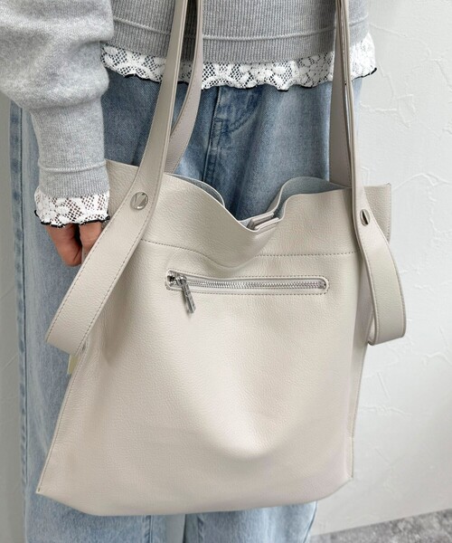 fredy emue（フレディエミュ）の「【BEAURE/ビュレ】2WAYレザートートバック（トートバッグ・レディース・ブラック/シルバー/アイボリー・FREE）」の16枚目の写真