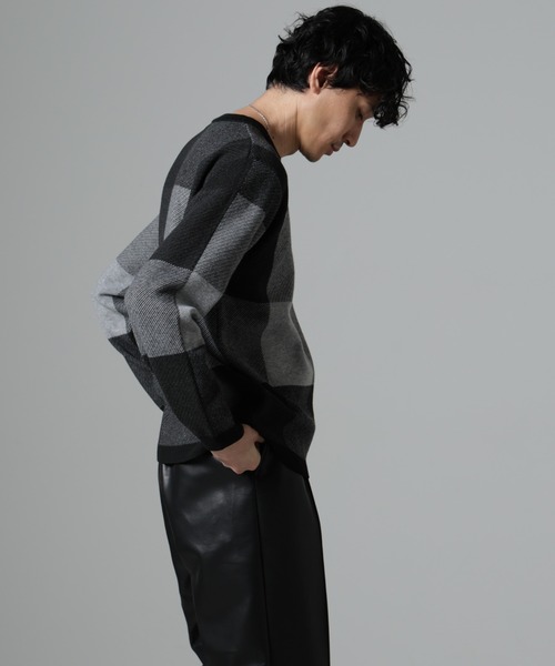 NANO universe(ナノユニバース)の「ブロックチェッククルーネックニット(ニット/セーター・メンズ・グレー/ネイビー/グリーン/ブラック・XL/S/M/L)」の7枚目の写真