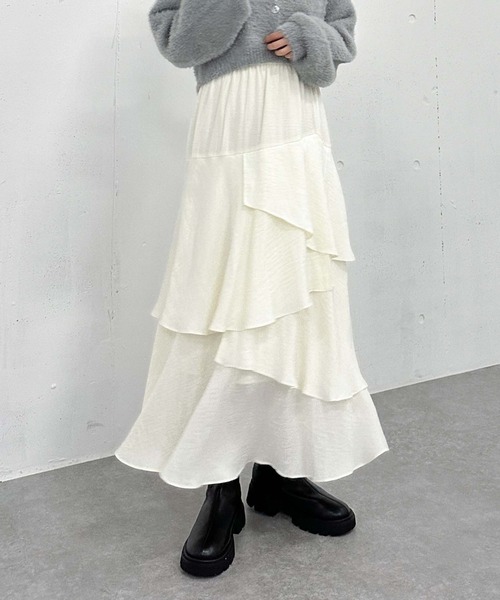 archives（アルシーヴ）の「マットサテンフリルティアードスカート（スカート・レディース・オレンジ/グレー/オフホワイト/ブラック・MEDIUM）」の5枚目の写真