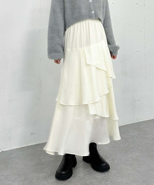 archives（アルシーヴ）の「マットサテンフリルティアードスカート（スカート・レディース・オレンジ/グレー/オフホワイト/ブラック・MEDIUM）」の20枚目の写真