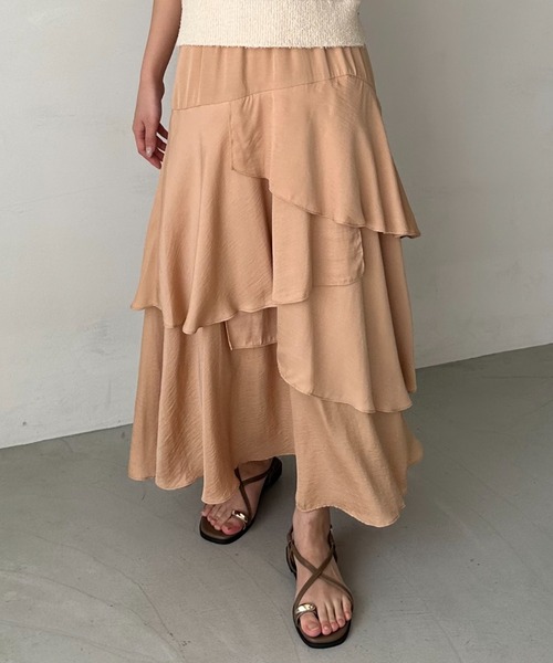 archives（アルシーヴ）の「マットサテンフリルティアードスカート（スカート・レディース・オレンジ/グレー/オフホワイト/ブラック・MEDIUM）」の12枚目の写真