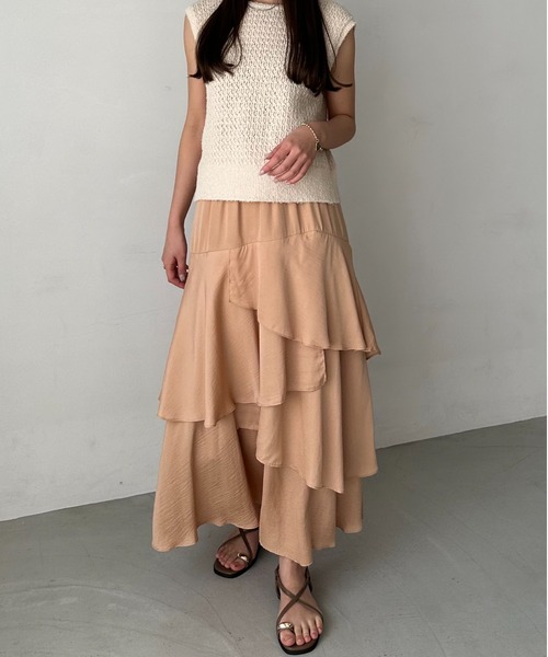 archives（アルシーヴ）の「マットサテンフリルティアードスカート（スカート・レディース・オレンジ/グレー/オフホワイト/ブラック・MEDIUM）」の15枚目の写真