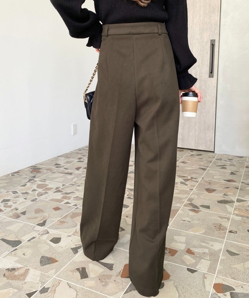 LOULOU select(ルルセレクト)の「ウールライク起毛ツータックセミワイドパンツ(その他パンツ・レディース・チャコールグレー/ブラック/ブラウン・M/S/L)」の4枚目の写真