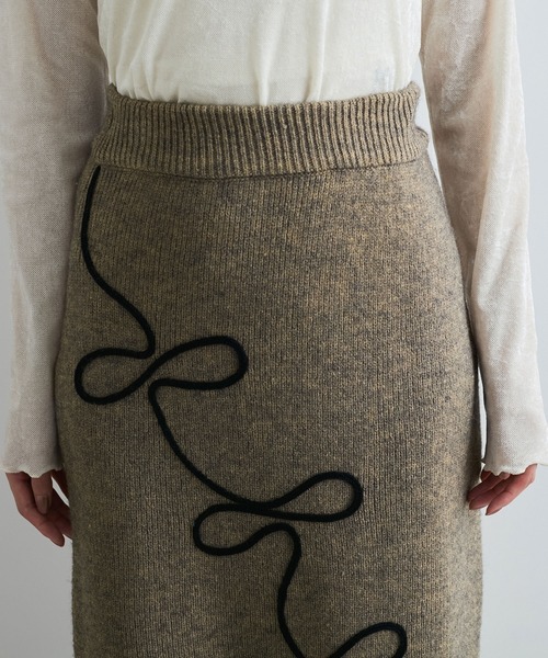 VIS(ビス)の「【WEB限定】リボンコード刺繍ニットスカート【セットアップ対応】(スカート・レディース・ダークブラウン/チャコールグレー/ブラック・FREE)」の9枚目の写真